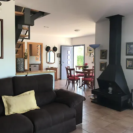 Les Garrigues Villa *